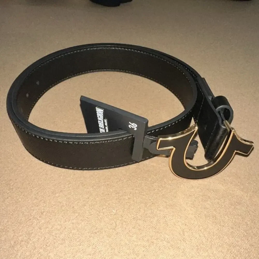 True Religion Mens Belt Size 36 Sage II Enamel Horseshoe Black/Gold buckle